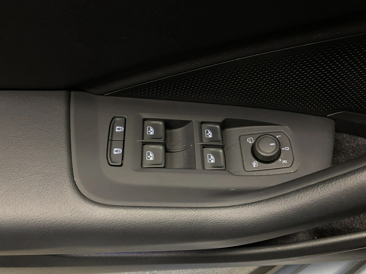 Volkswagen Passat Variant - Zdjęcie 38