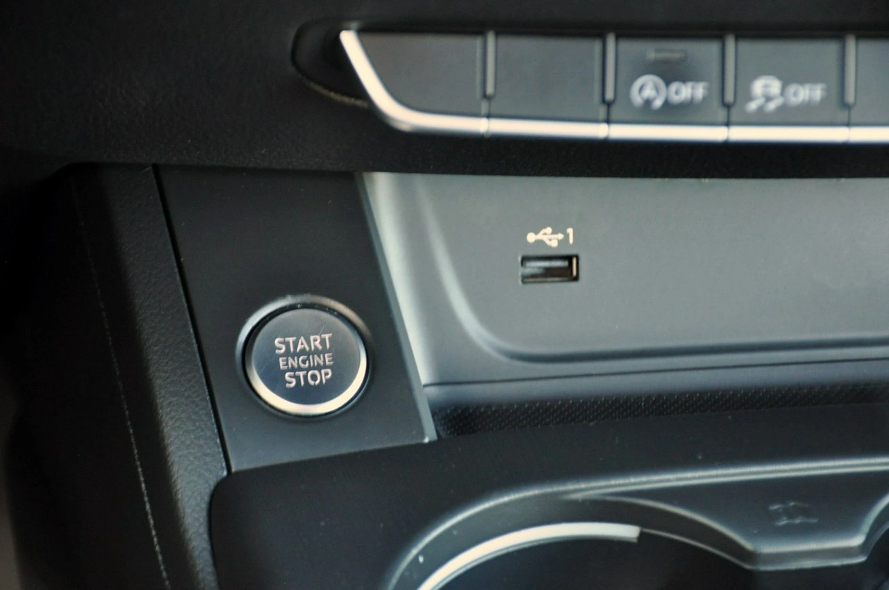 Audi A4 - Zdjęcie 34