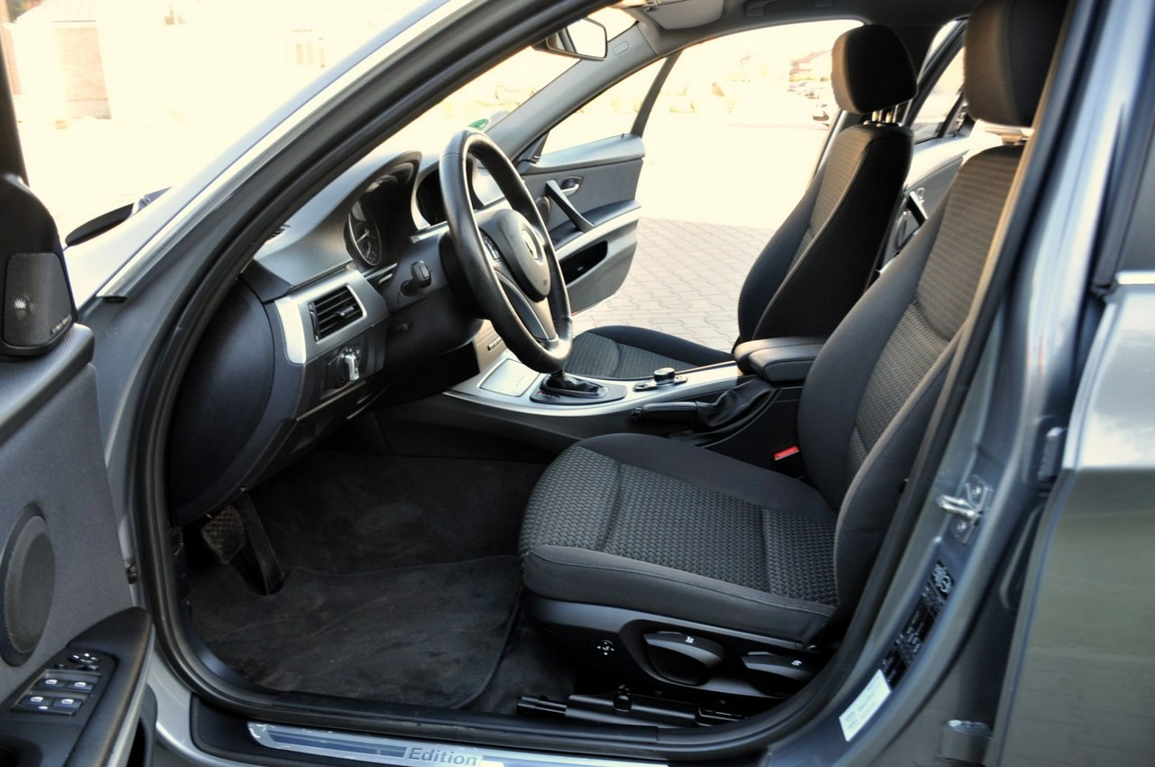 BMW 330 - Zdjęcie 21