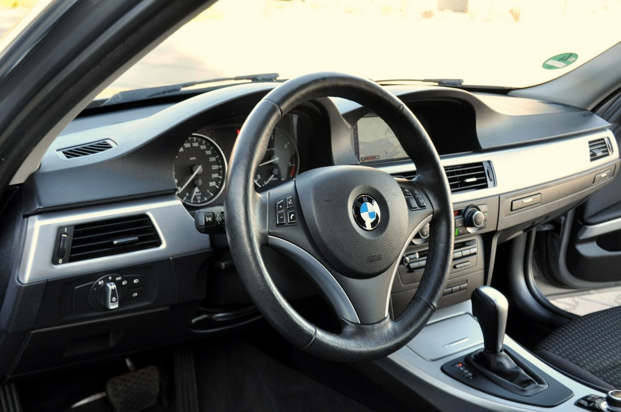 BMW 330 - Zdjęcie 22