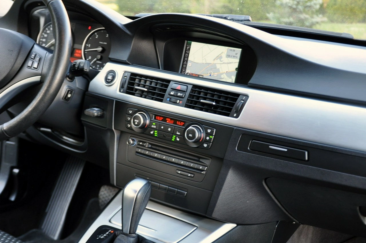 BMW 330 - Zdjęcie 26