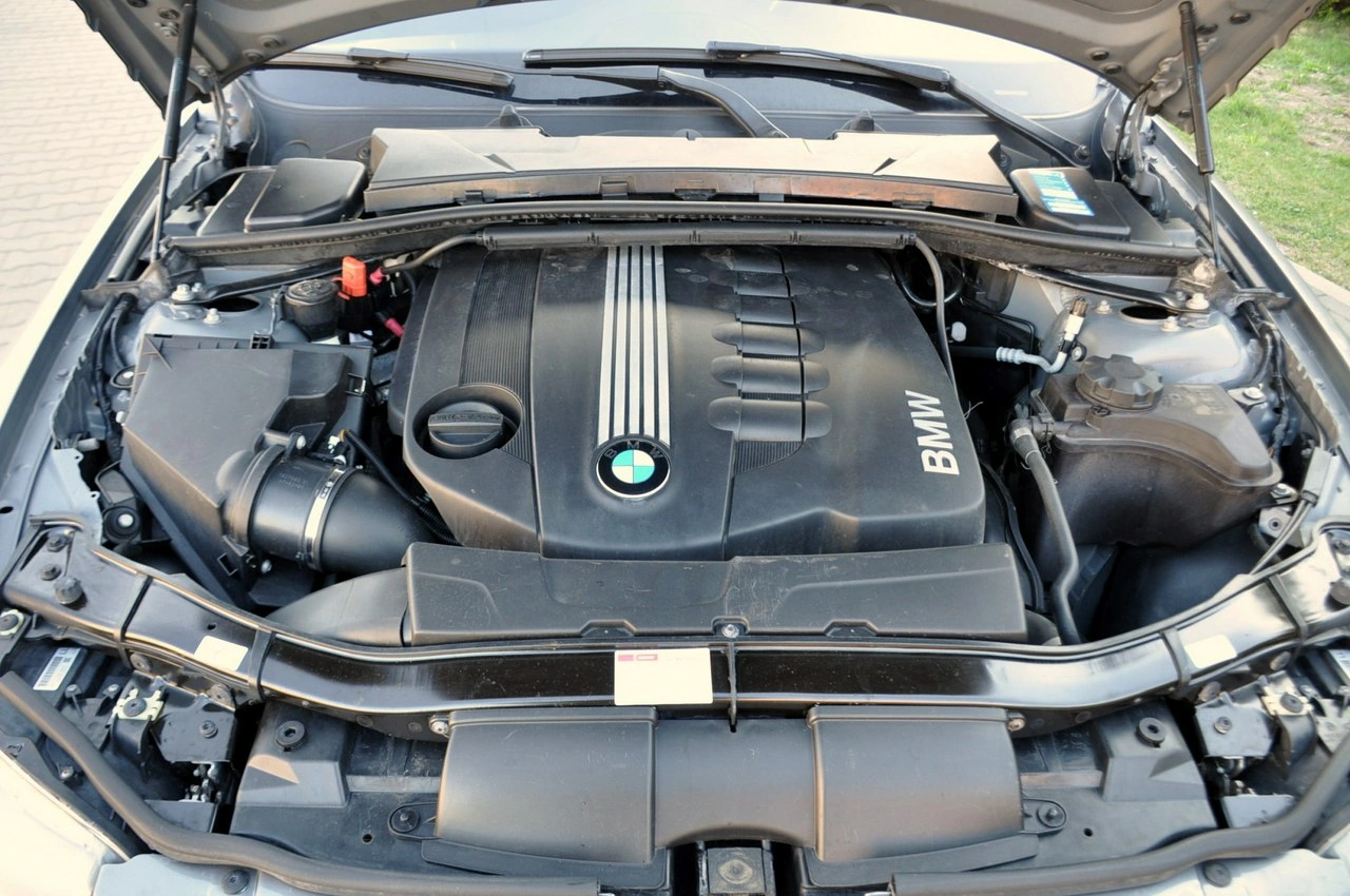 BMW 330 - Zdjęcie 38