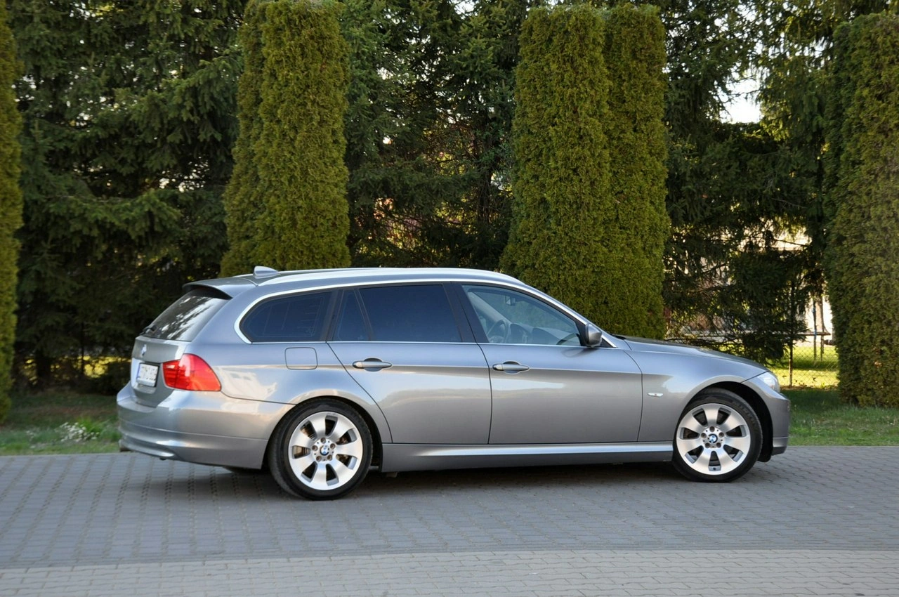BMW 330 - Zdjęcie 4