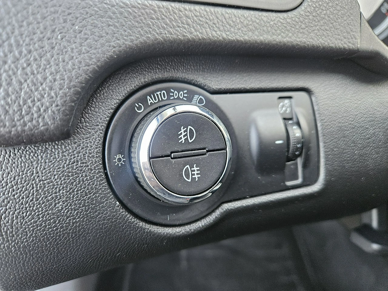 Opel Insignia - Zdjęcie 13