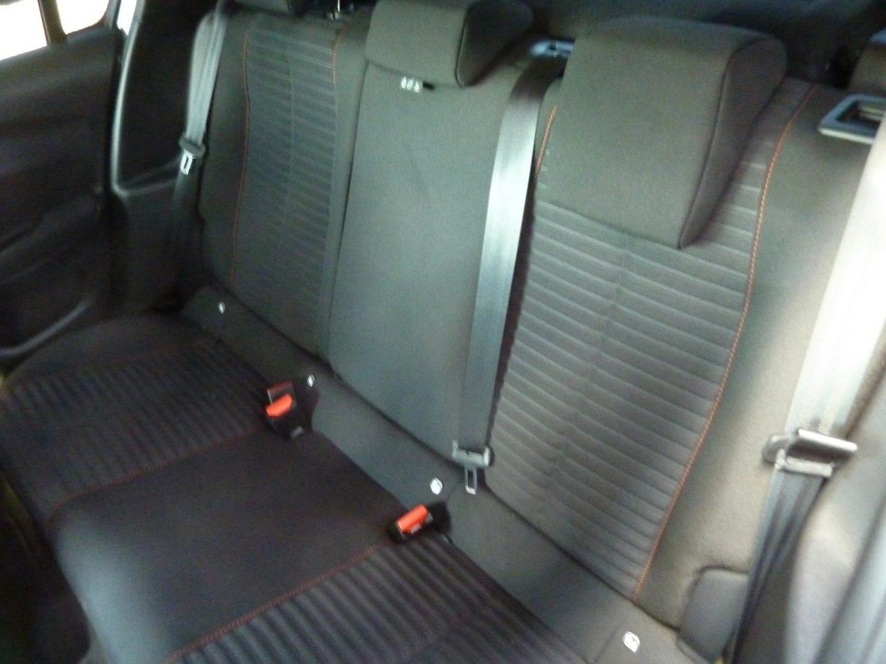 Peugeot 208 - Zdjęcie 12