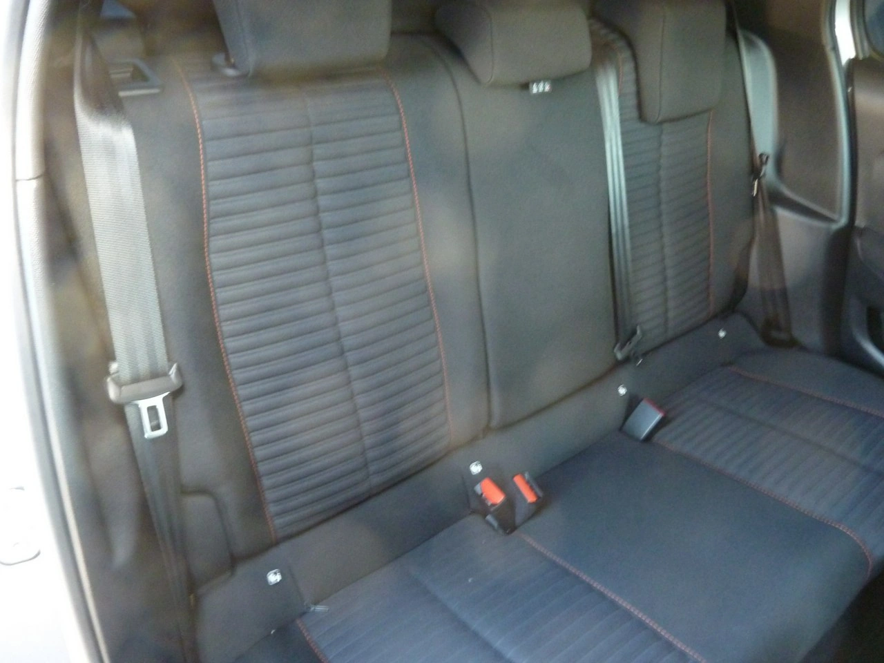 Peugeot 208 - Zdjęcie 13