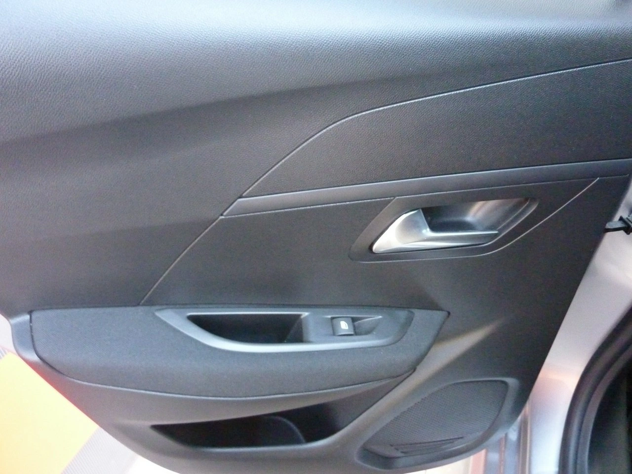 Peugeot 208 - Zdjęcie 33