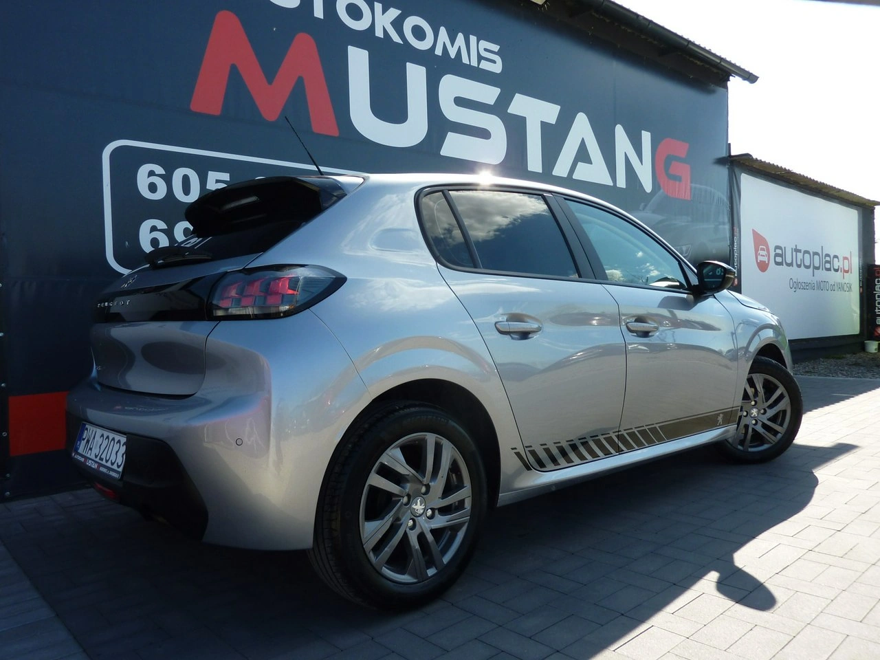 Peugeot 208 - Zdjęcie 3