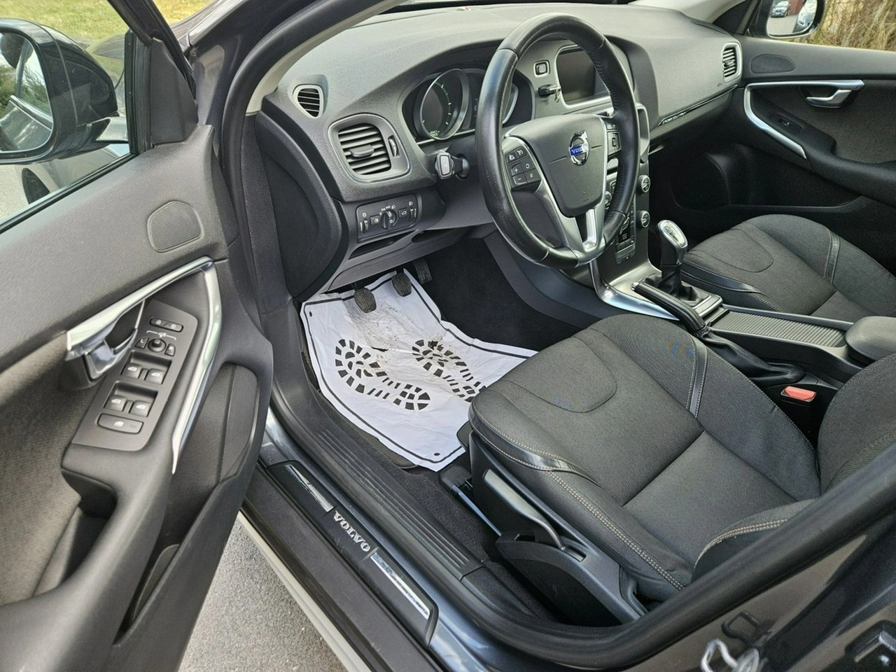 Volvo V40 Cross Country - Zdjęcie 9