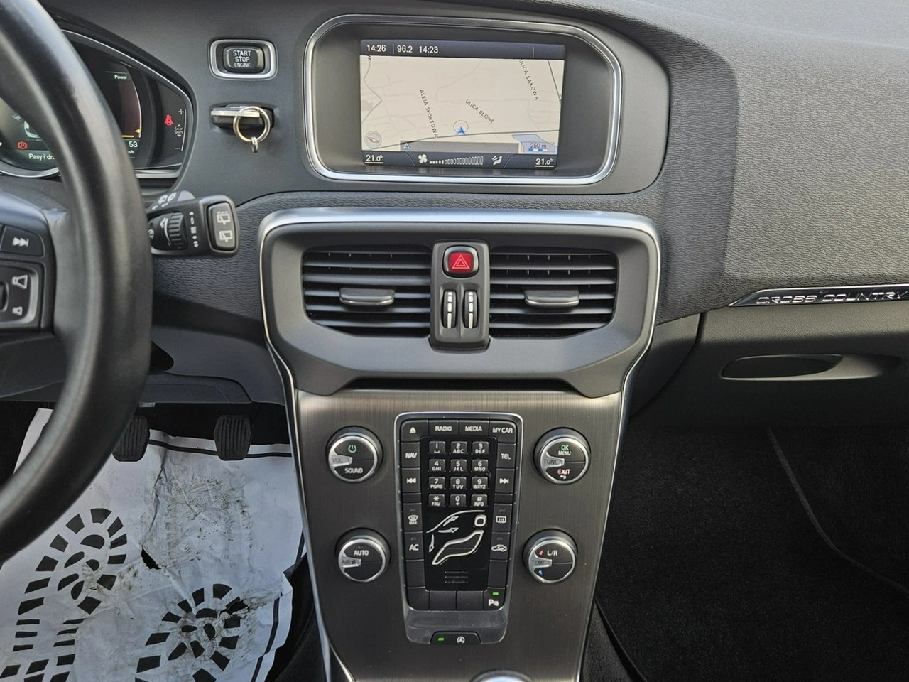 Volvo V40 Cross Country - Zdjęcie 13