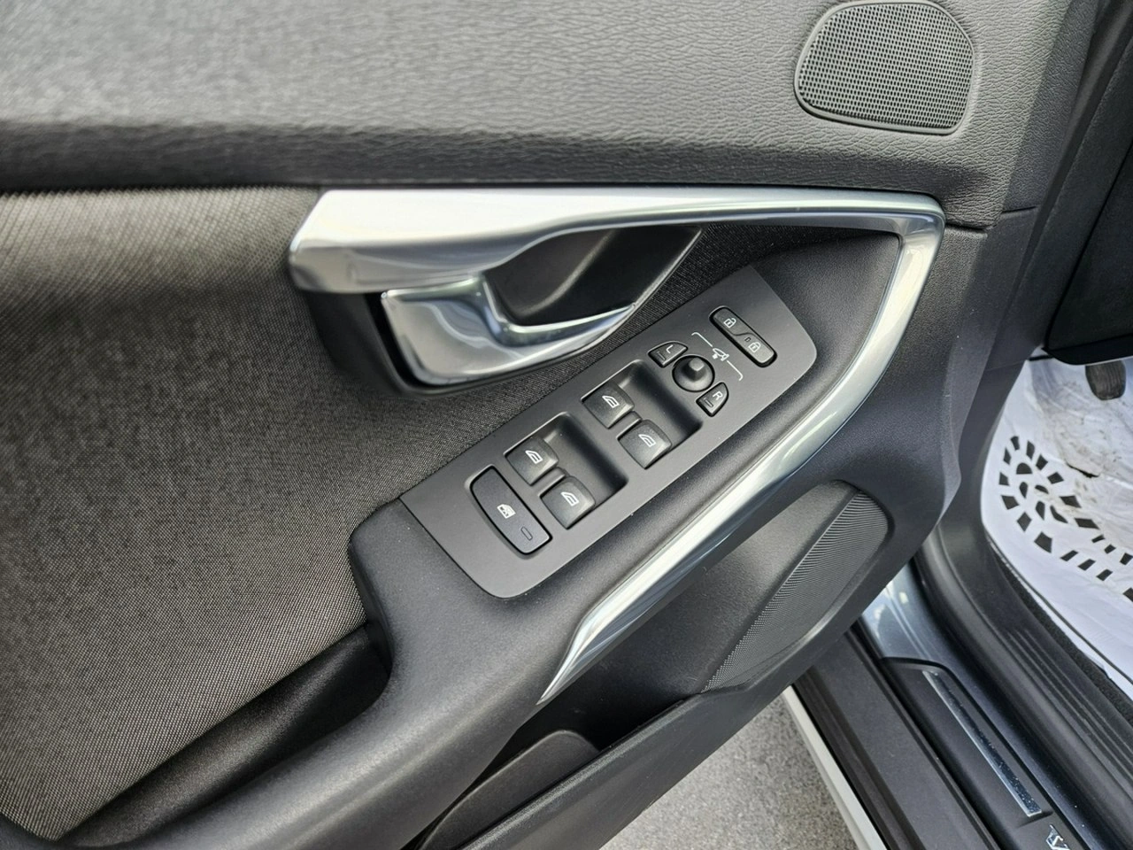 Volvo V40 Cross Country - Zdjęcie 16