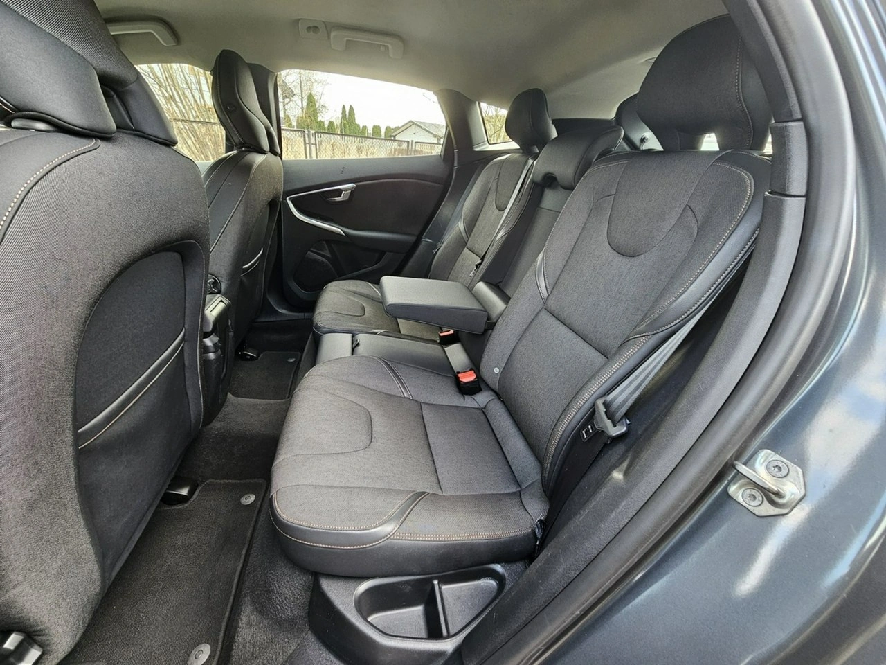 Volvo V40 Cross Country - Zdjęcie 17