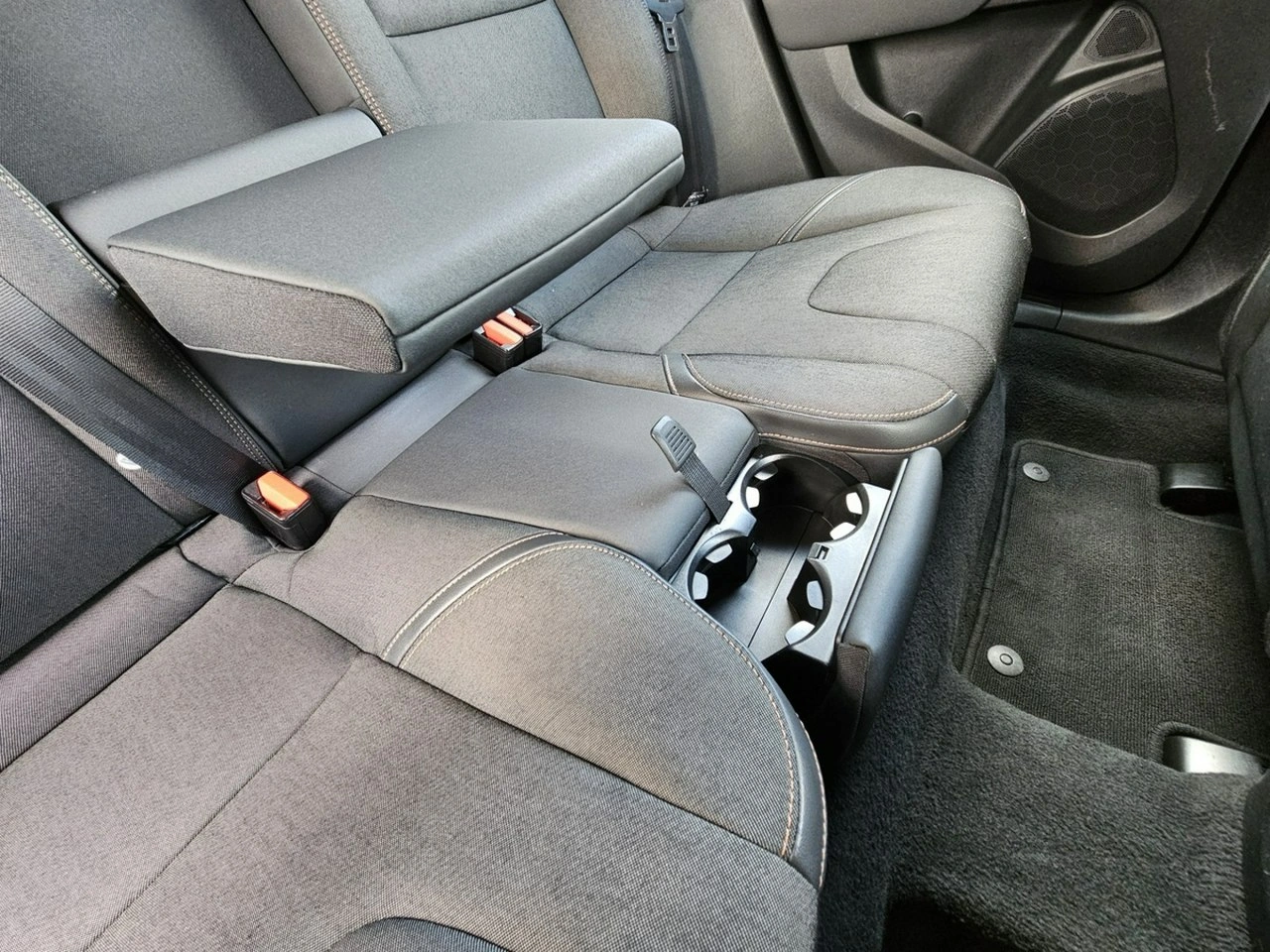 Volvo V40 Cross Country - Zdjęcie 19