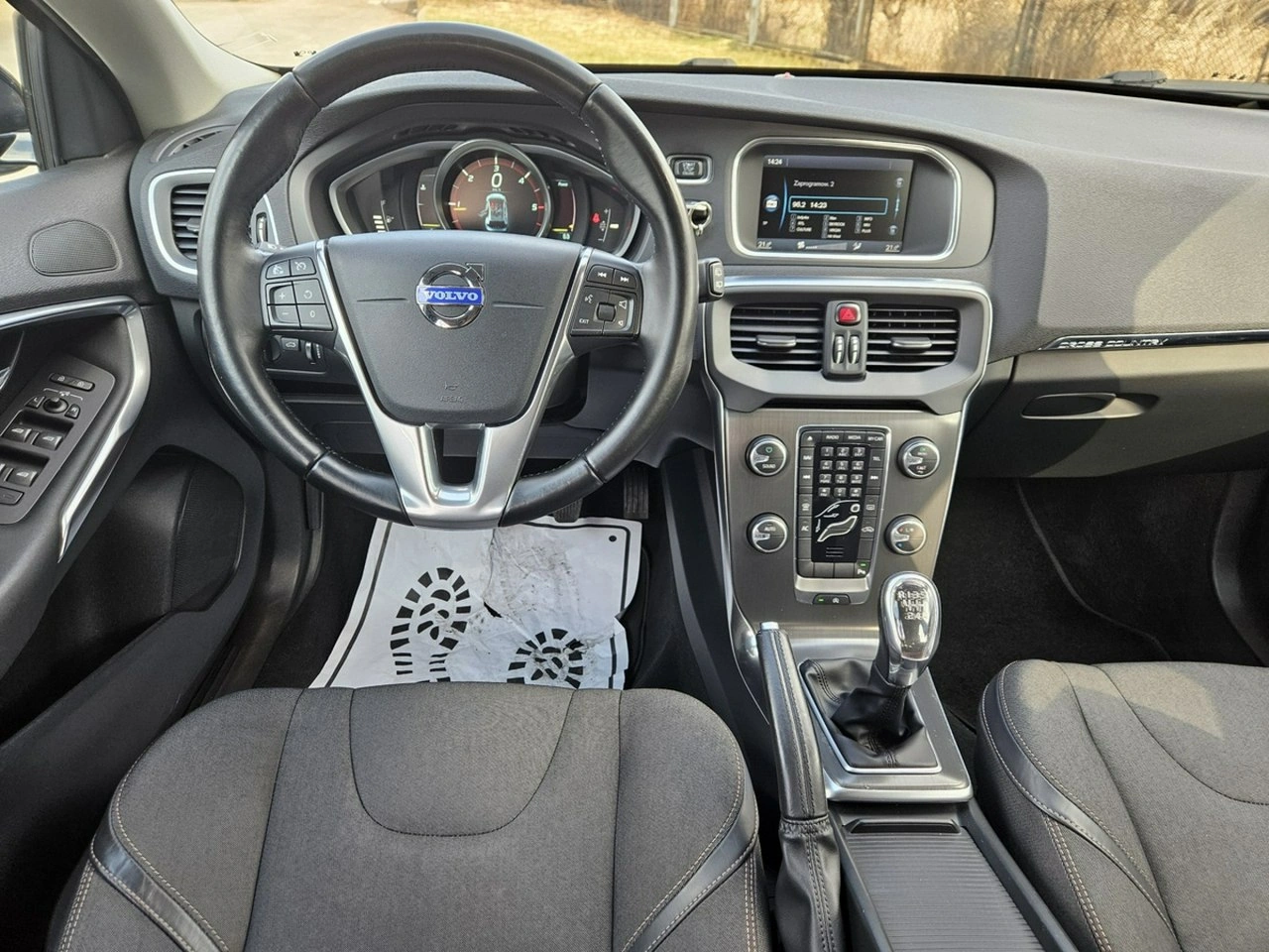 Volvo V40 Cross Country - Zdjęcie 8