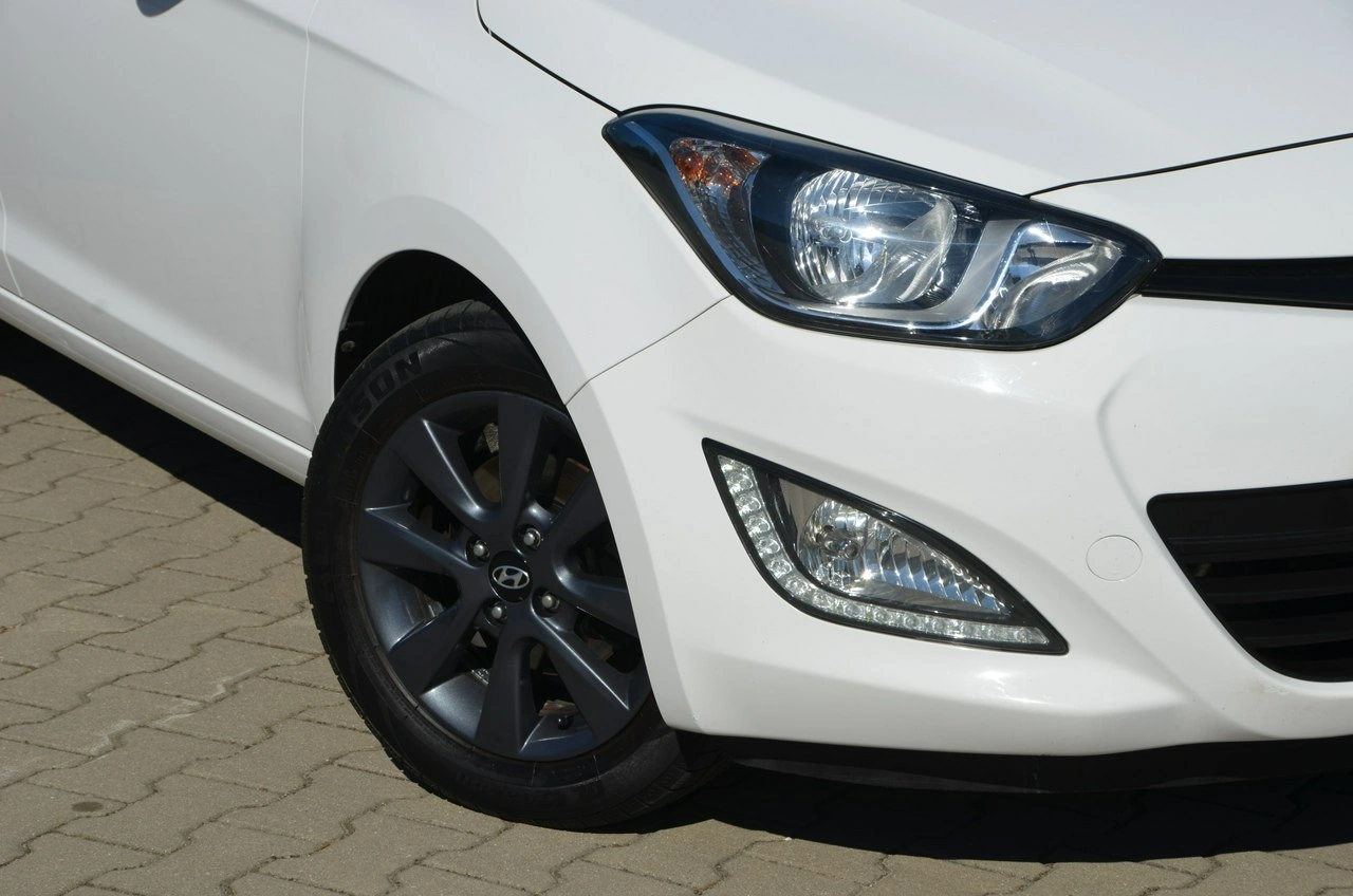 Hyundai i20 - Zdjęcie 20