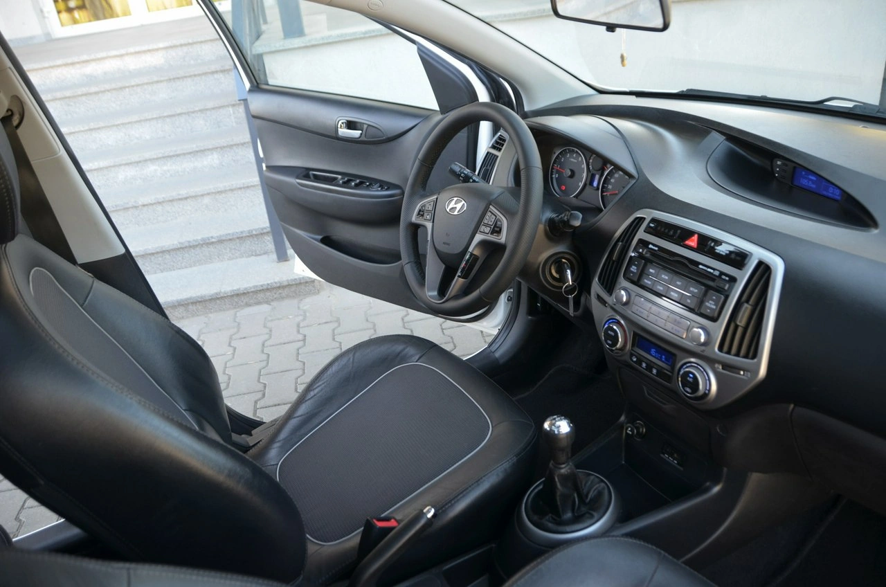 Hyundai i20 - Zdjęcie 24