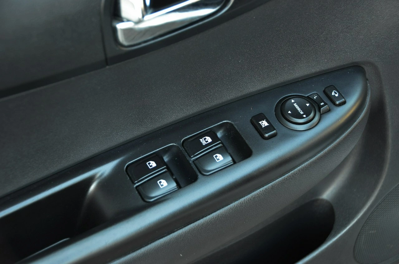 Hyundai i20 - Zdjęcie 27