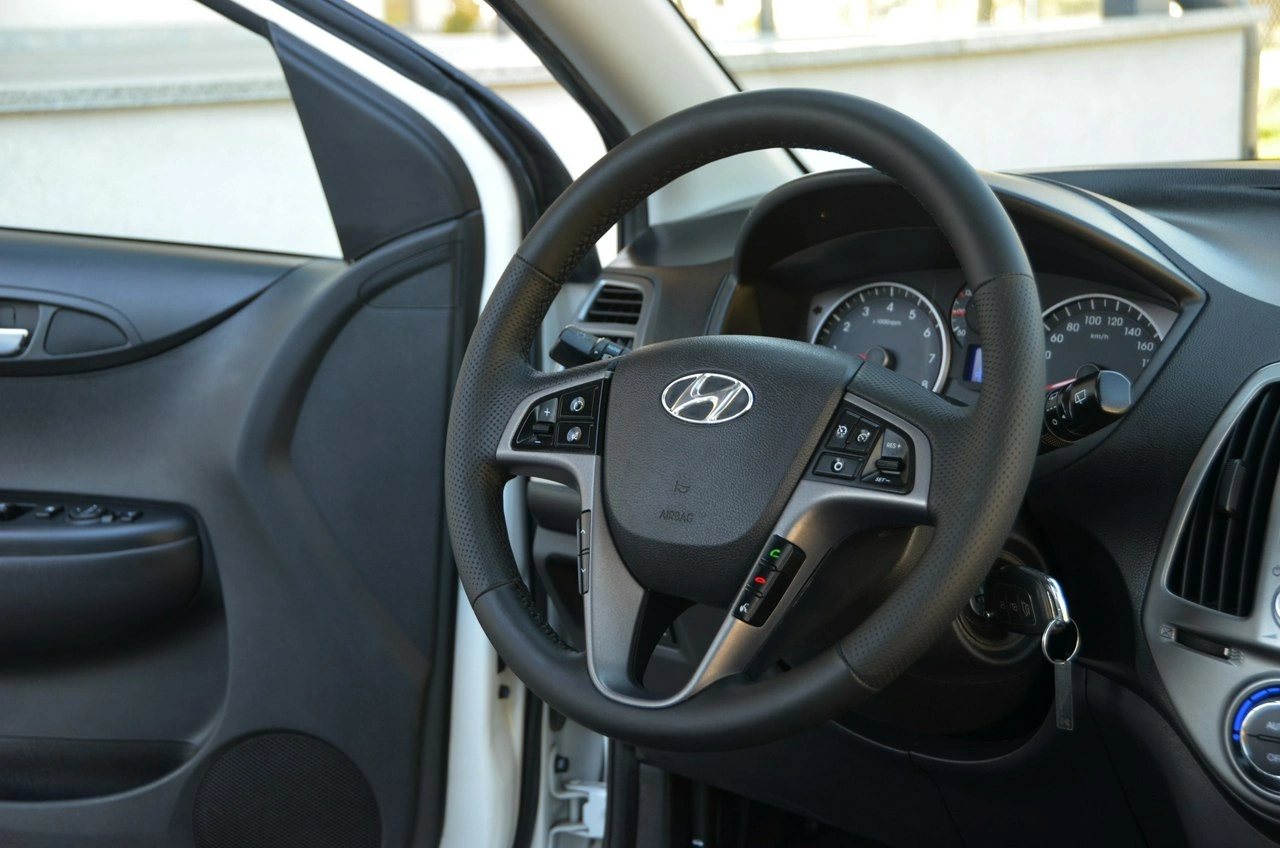 Hyundai i20 - Zdjęcie 32