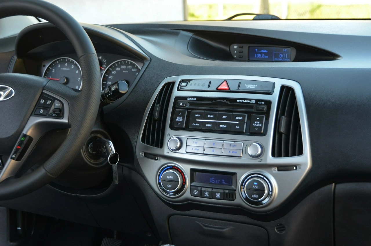 Hyundai i20 - Zdjęcie 33