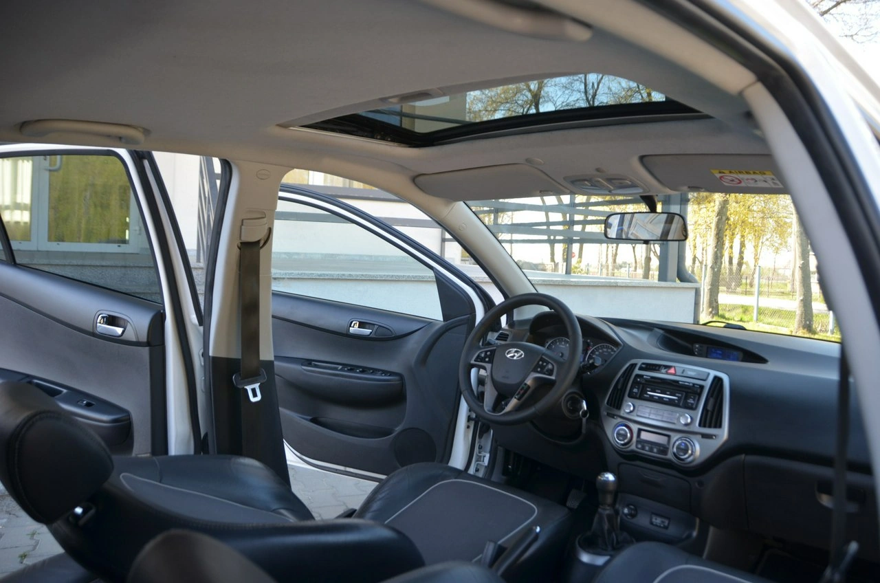 Hyundai i20 - Zdjęcie 36