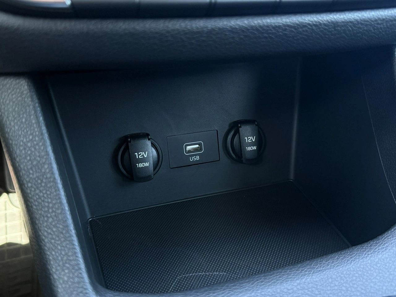 Hyundai i30 - Zdjęcie 24