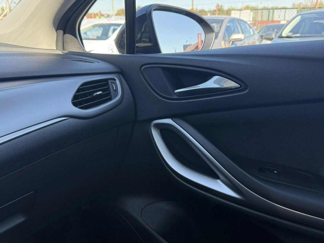 Opel Astra - Zdjęcie 28