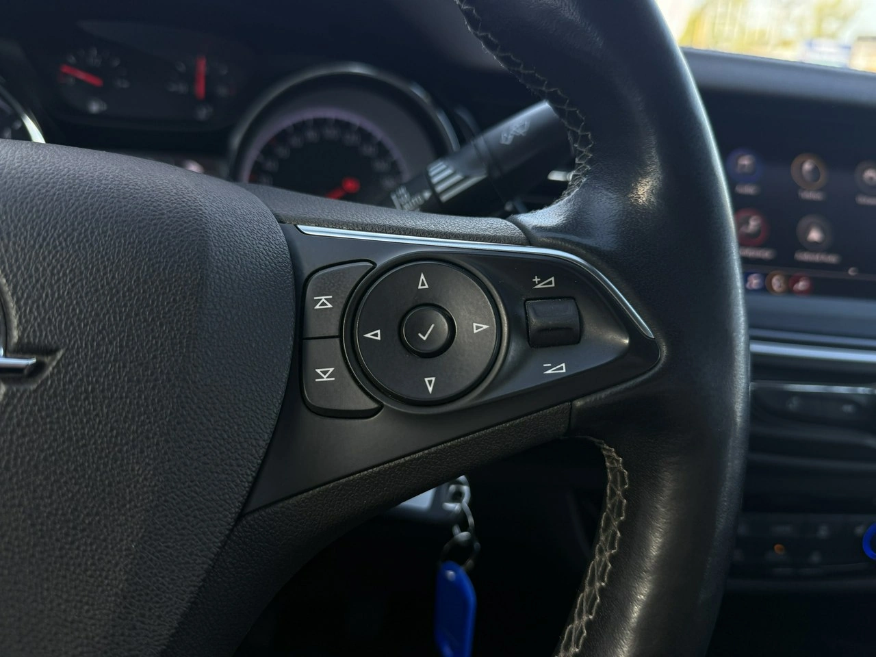 Opel Insignia - Zdjęcie 16