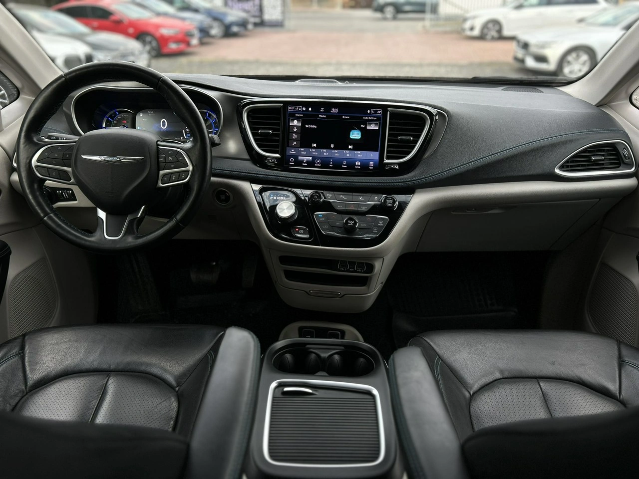 Chrysler Pacifica - Zdjęcie 13