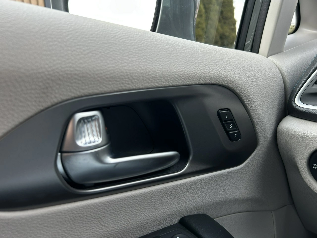 Chrysler Pacifica - Zdjęcie 29