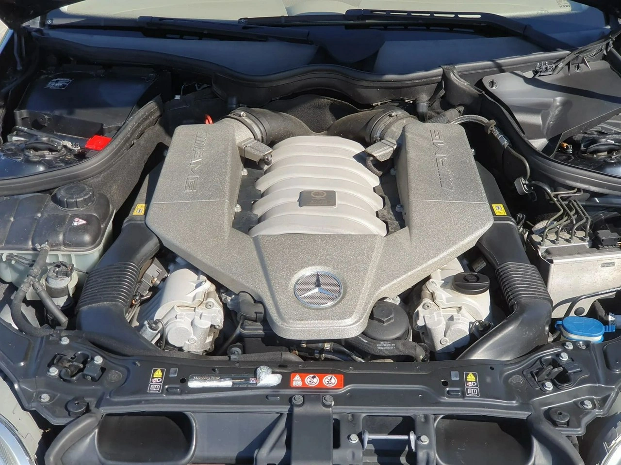 Mercedes CLK 63 AMG - Zdjęcie 17