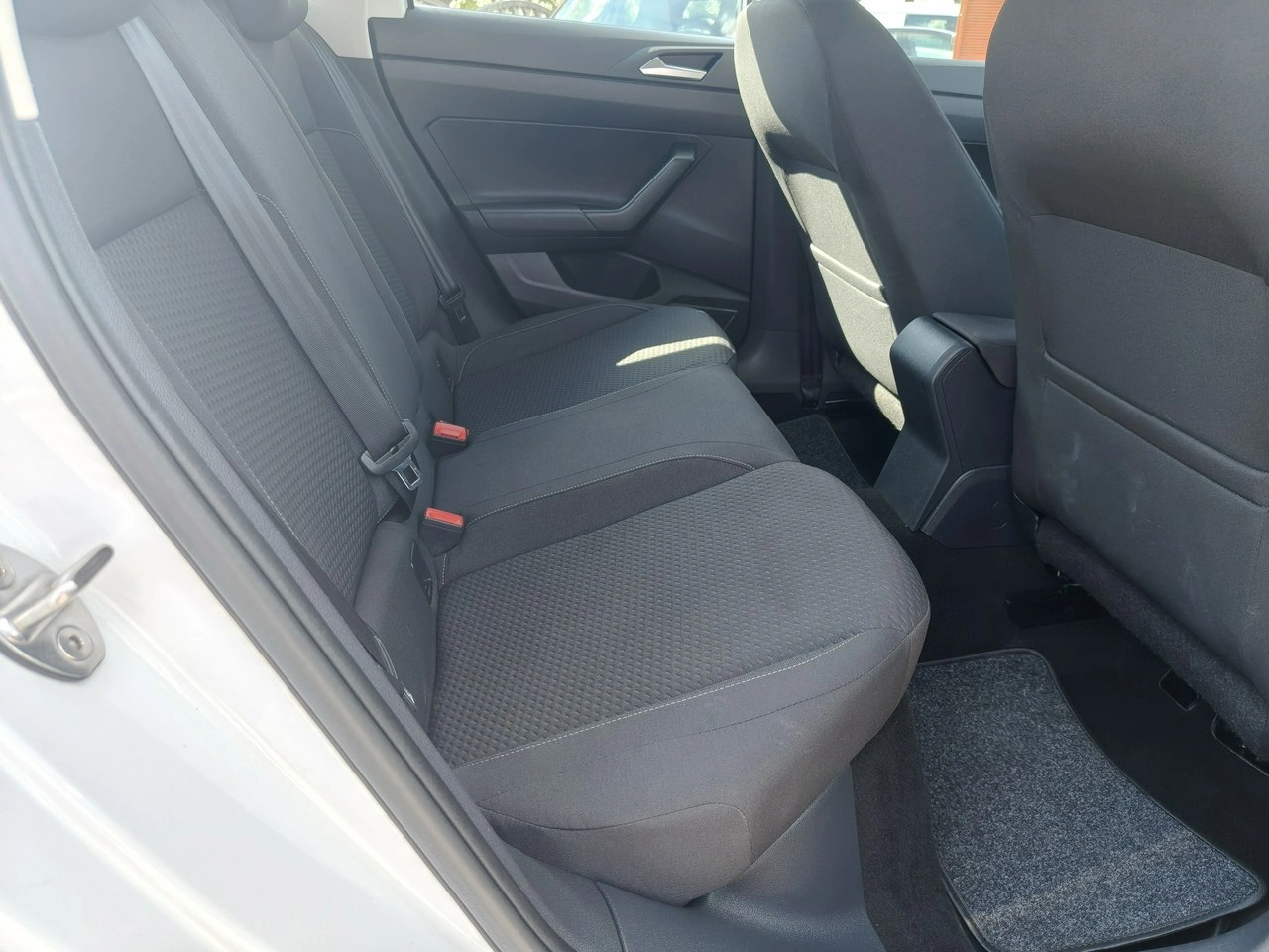 Volkswagen Polo - Zdjęcie 20