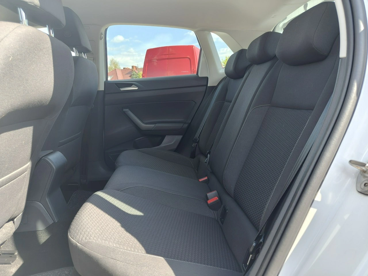 Volkswagen Polo - Zdjęcie 23