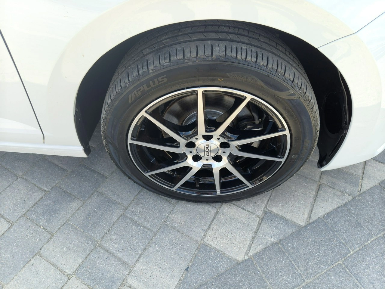 Volkswagen Polo - Zdjęcie 28