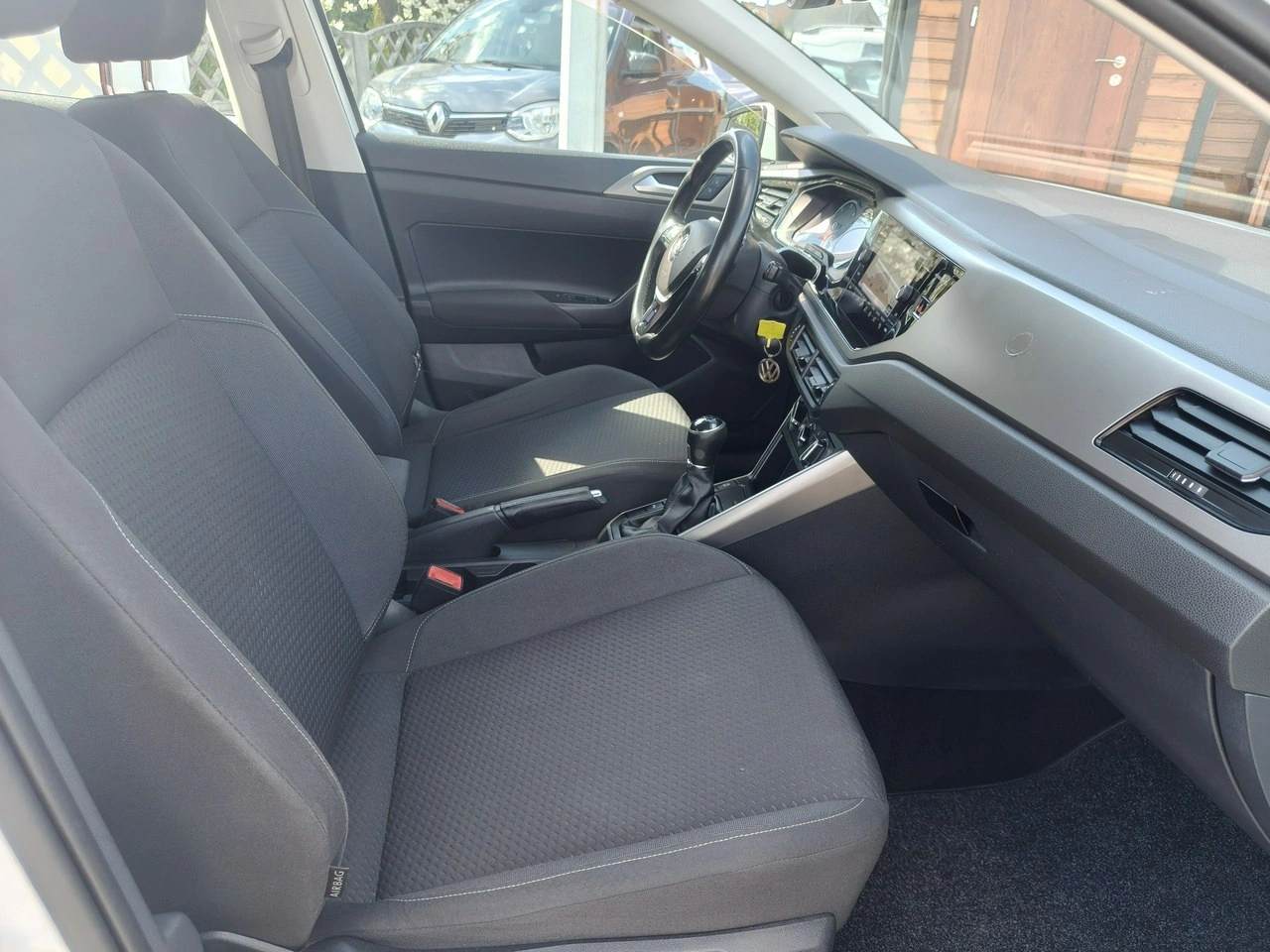 Volkswagen Polo - Zdjęcie 16