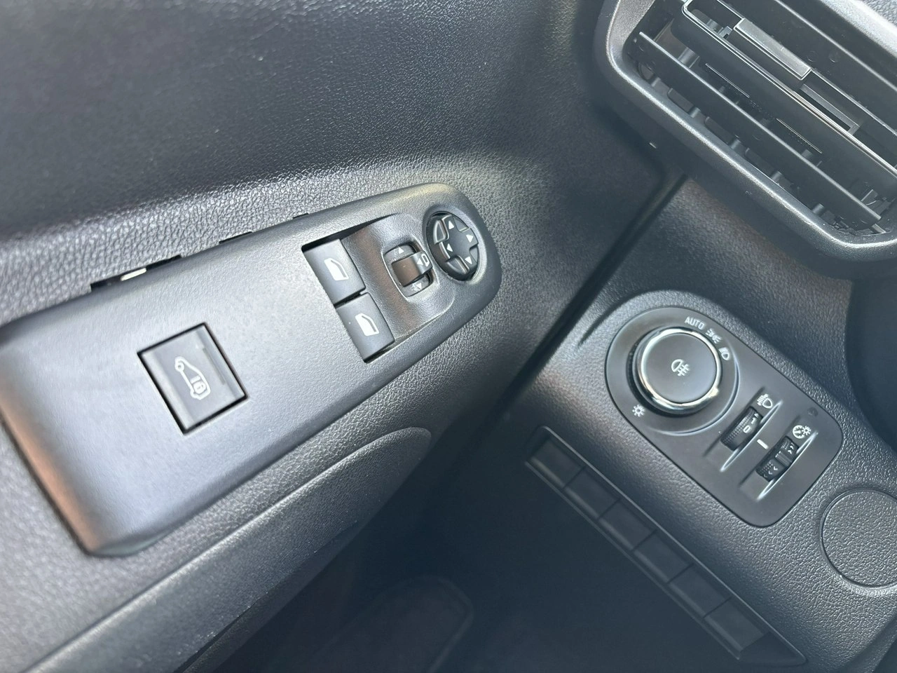 Opel Combo - Zdjęcie 22