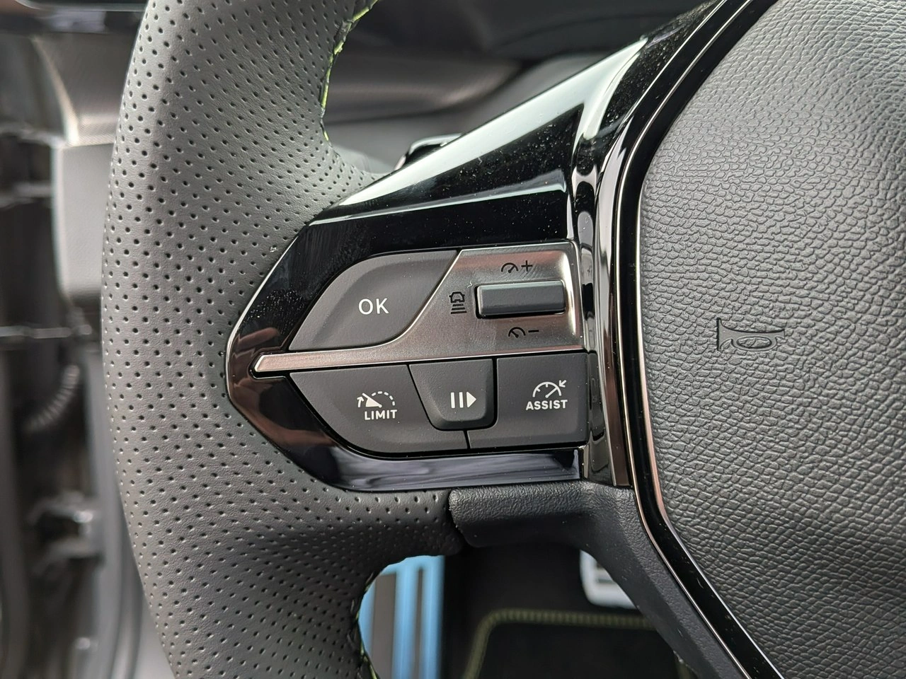 Peugeot 408 - Zdjęcie 15