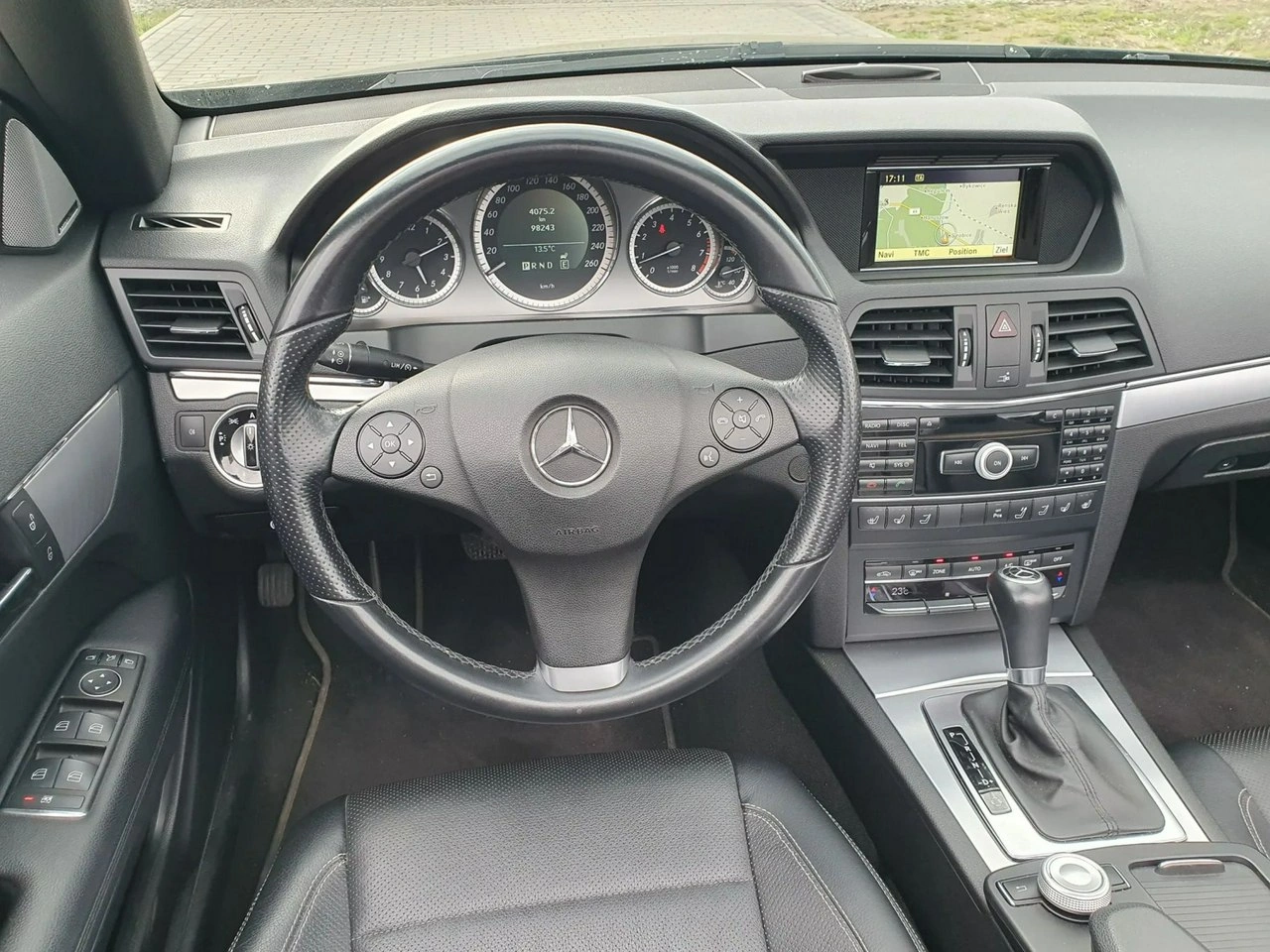 Mercedes E 200 - Zdjęcie 32