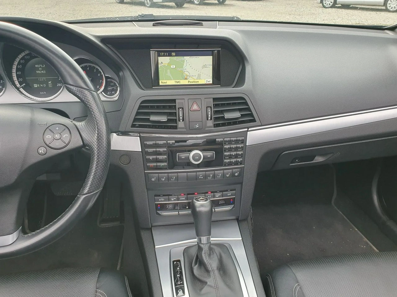 Mercedes E 200 - Zdjęcie 33