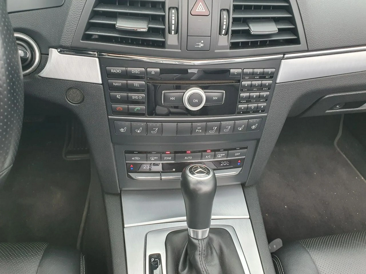 Mercedes E 200 - Zdjęcie 35