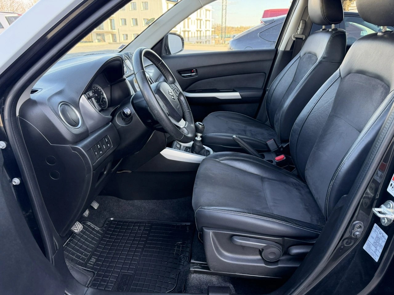 Suzuki Vitara - Zdjęcie 19