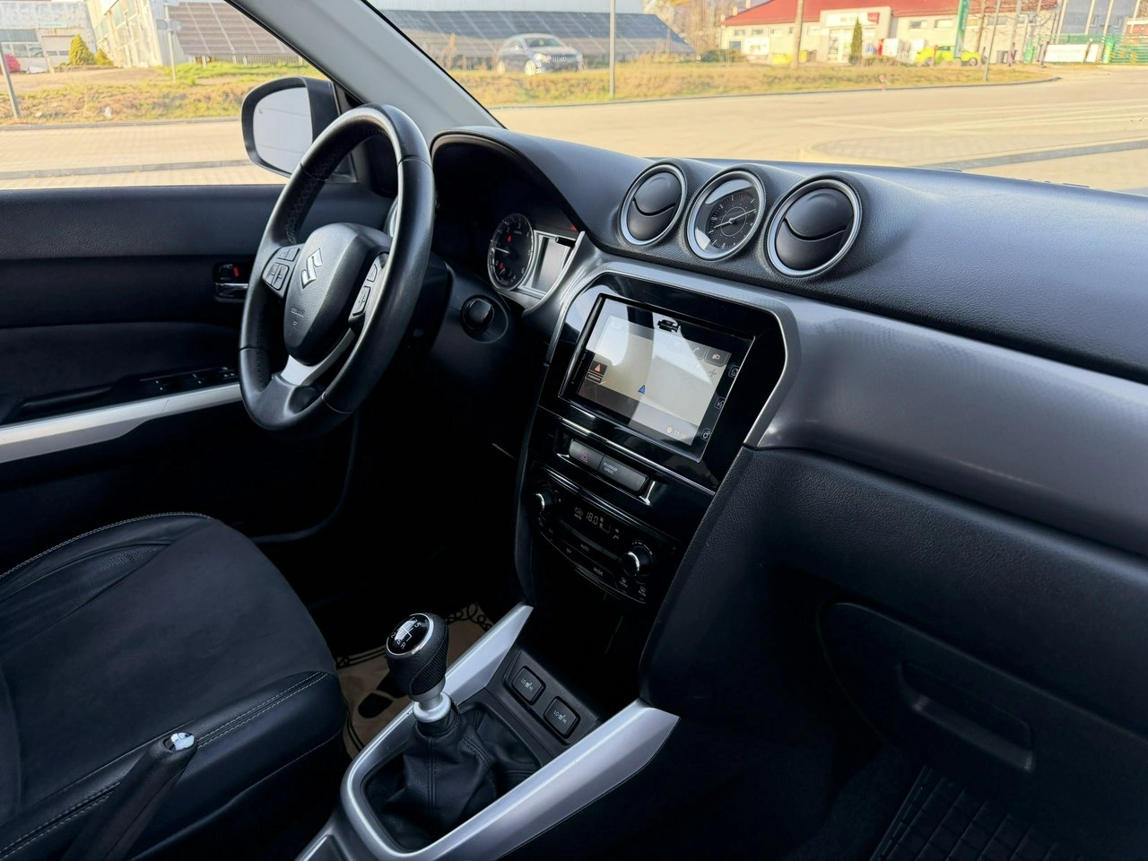 Suzuki Vitara - Zdjęcie 37