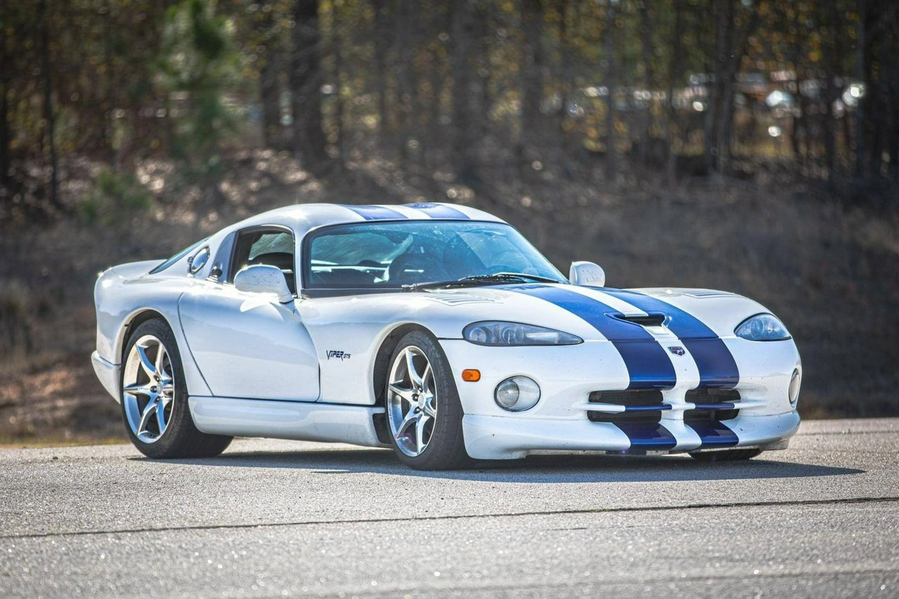 Dodge Viper - Główne zdjęcie
