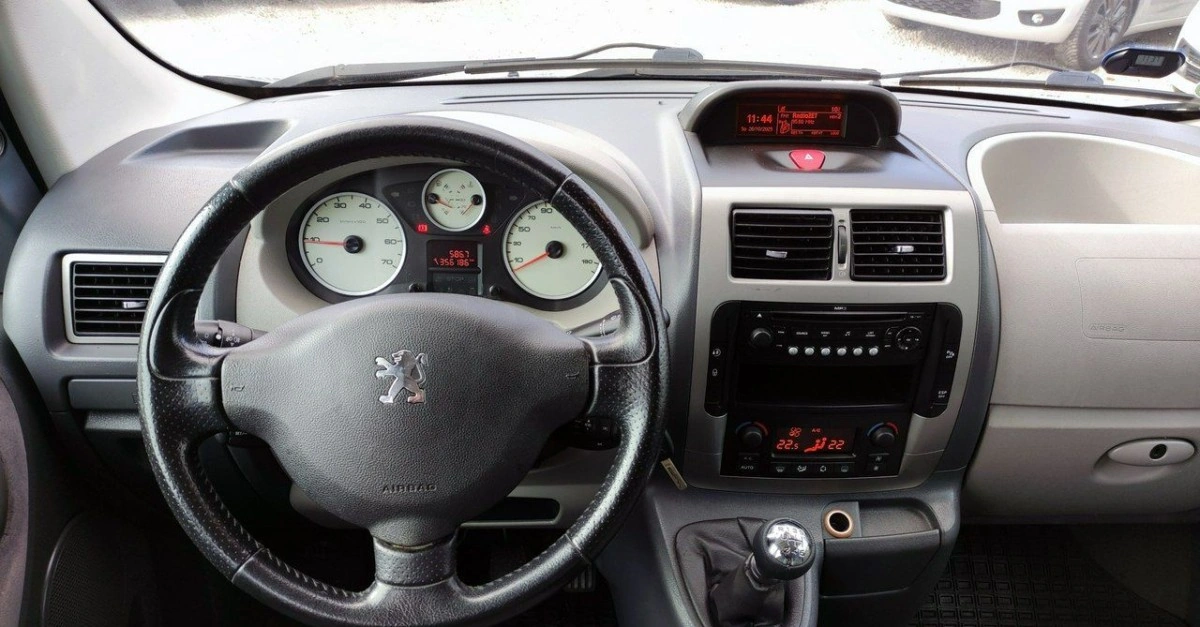 Peugeot Expert - Zdjęcie 27
