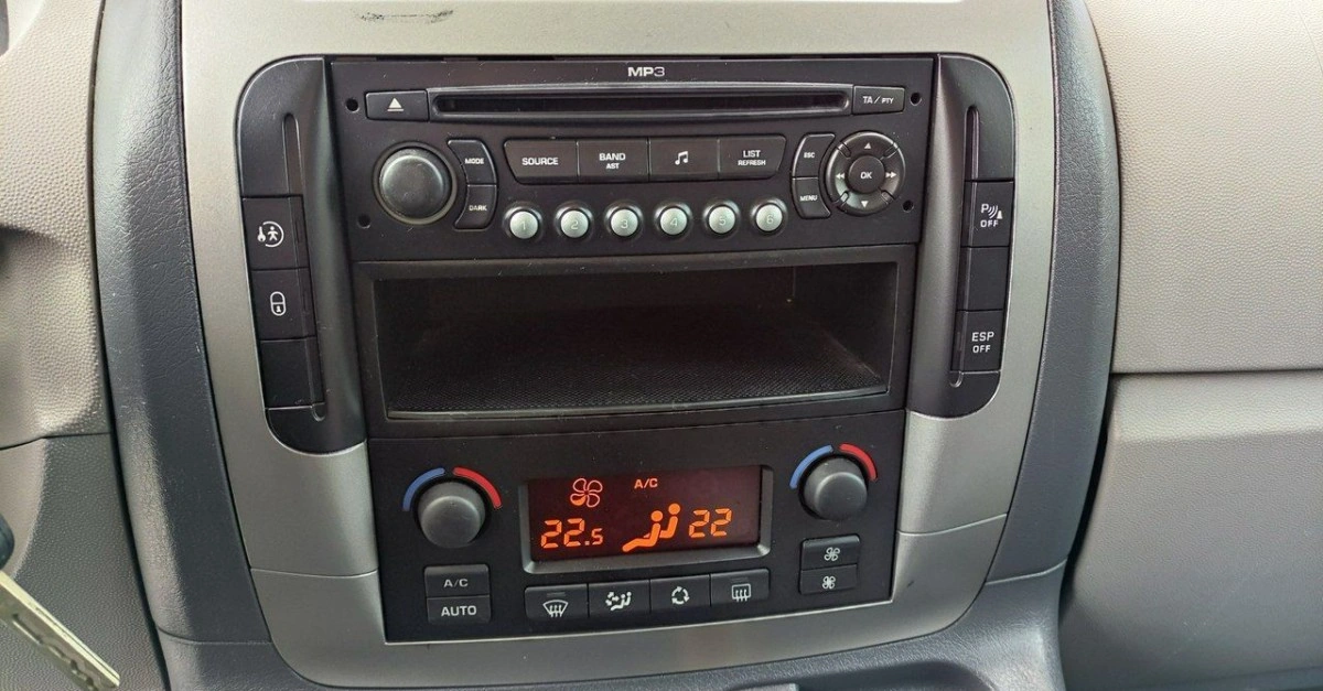 Peugeot Expert - Zdjęcie 32