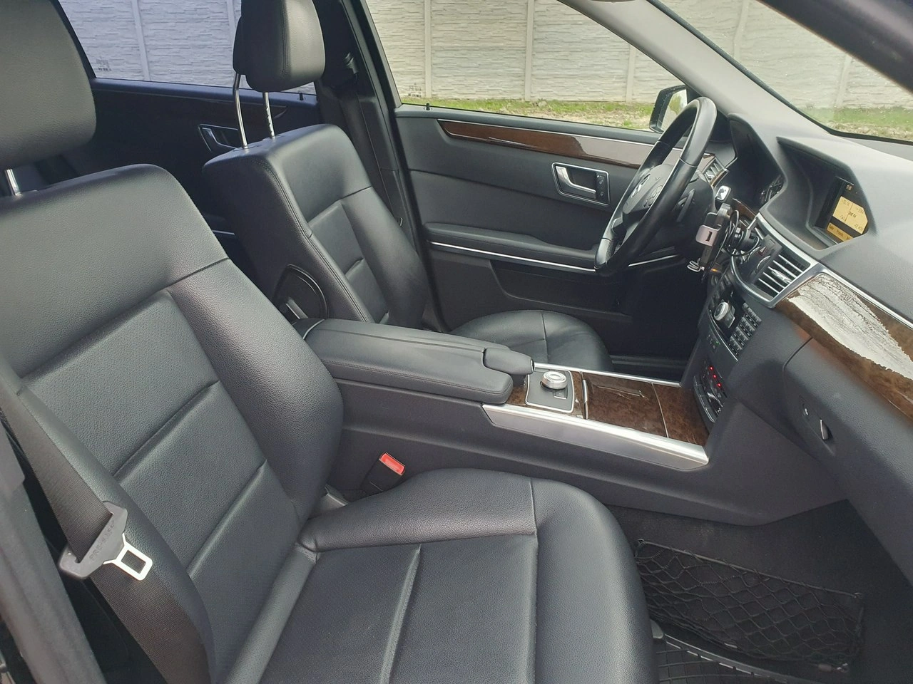 Mercedes E 250 - Zdjęcie 22