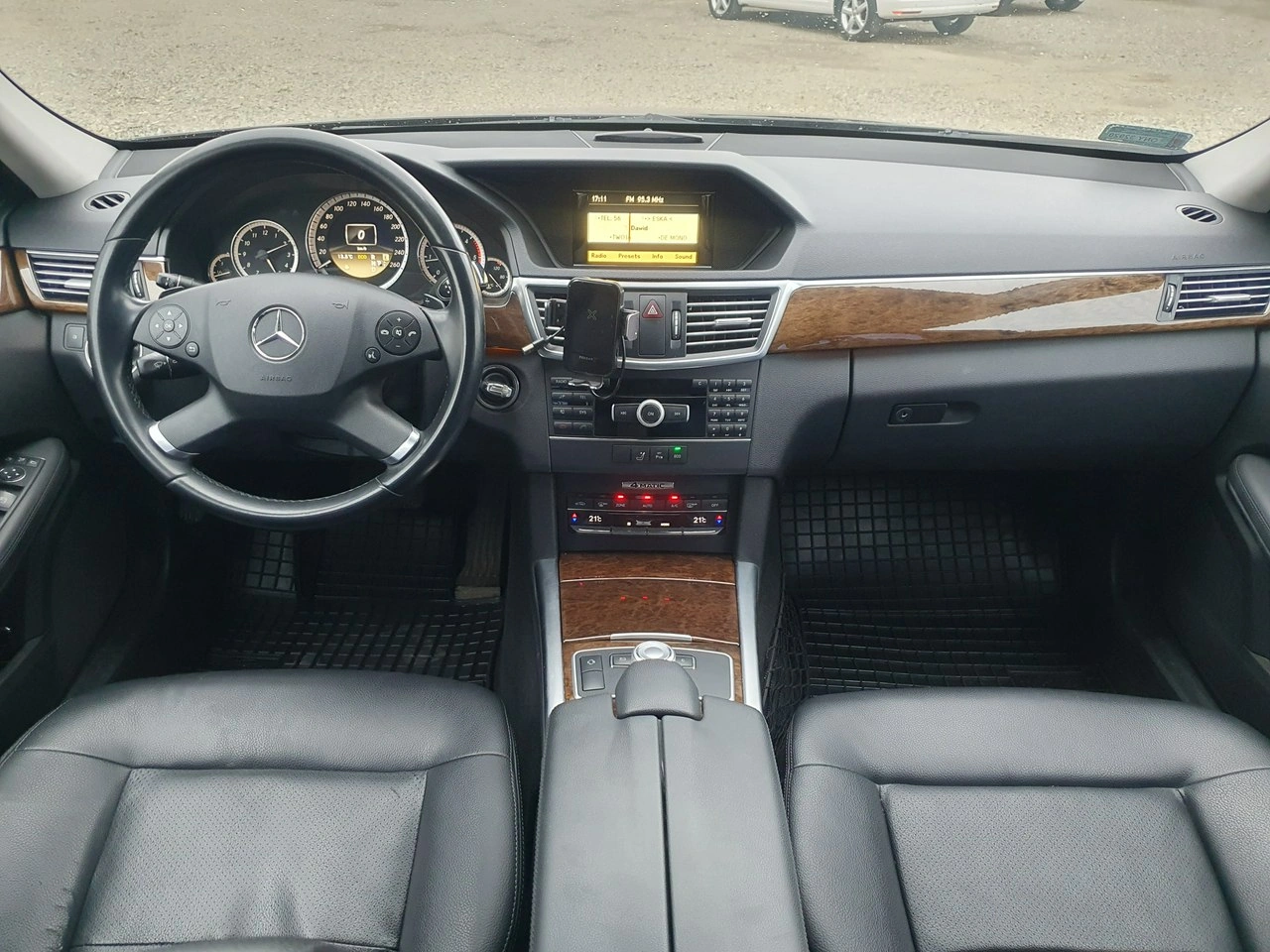 Mercedes E 250 - Zdjęcie 26