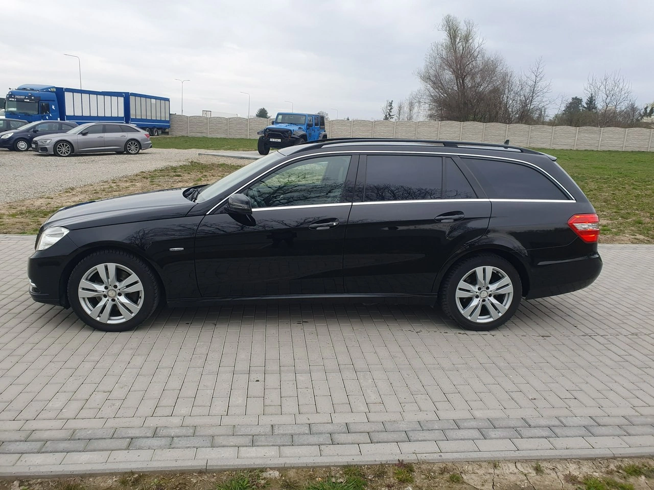 Mercedes E 250 - Zdjęcie 2