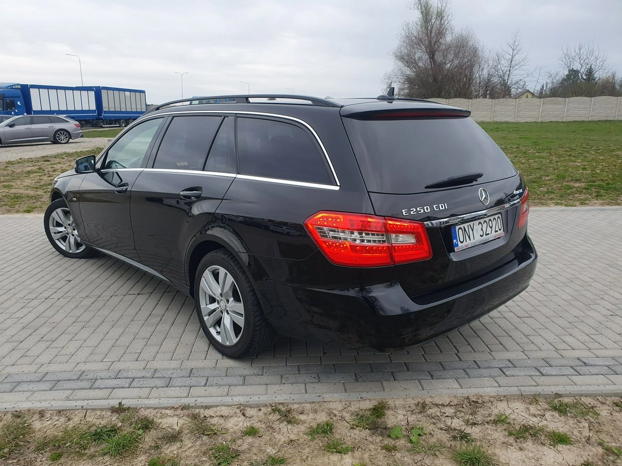 Mercedes E 250 - Zdjęcie 30