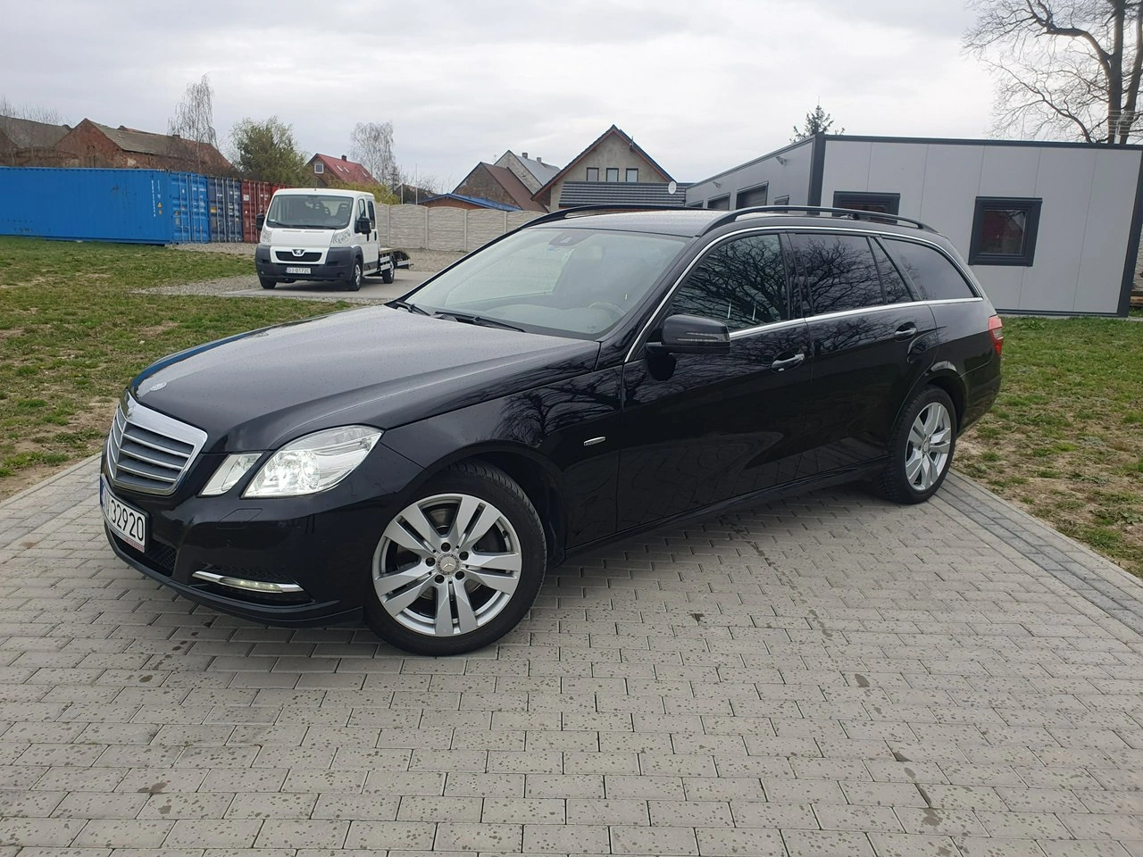 Mercedes E 250 - Główne zdjęcie