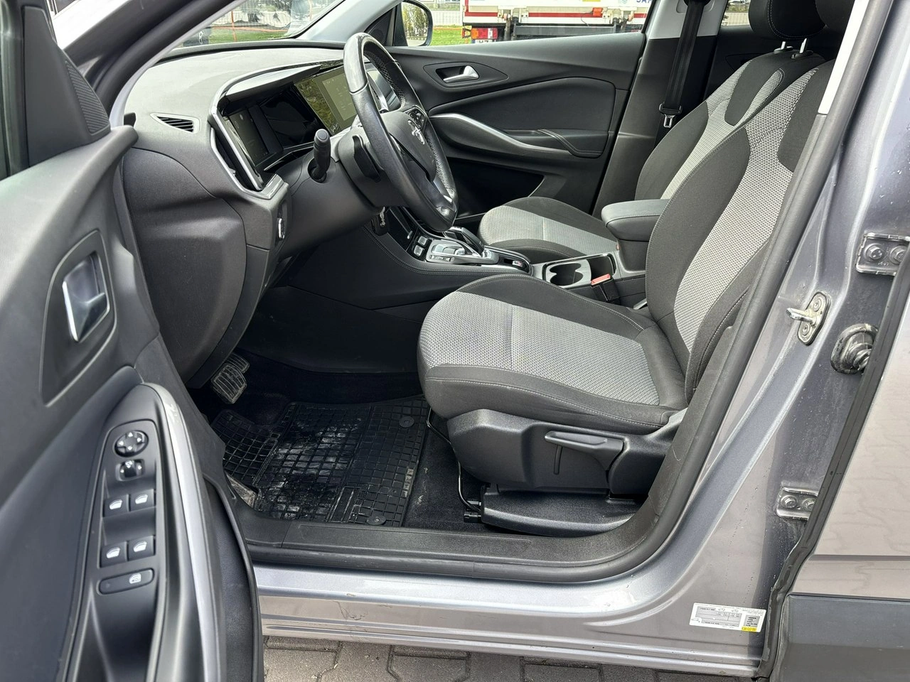 Opel Grandland - Zdjęcie 10